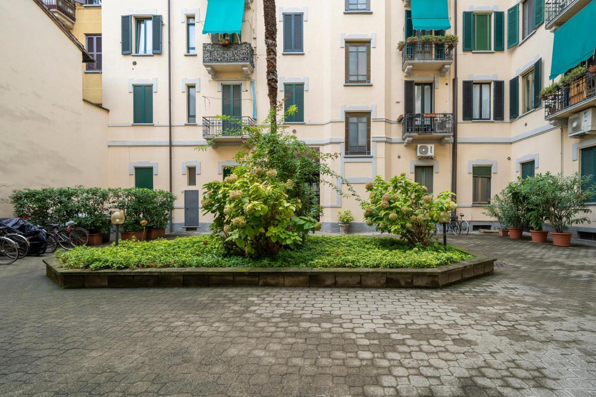 Easylife - Classic And Comfy Porta Romana Flat Милан Экстерьер фото